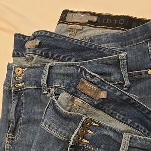 Lot Of 3 18S Torrid Women's Skinny Jeans in Dark and Medium Blue